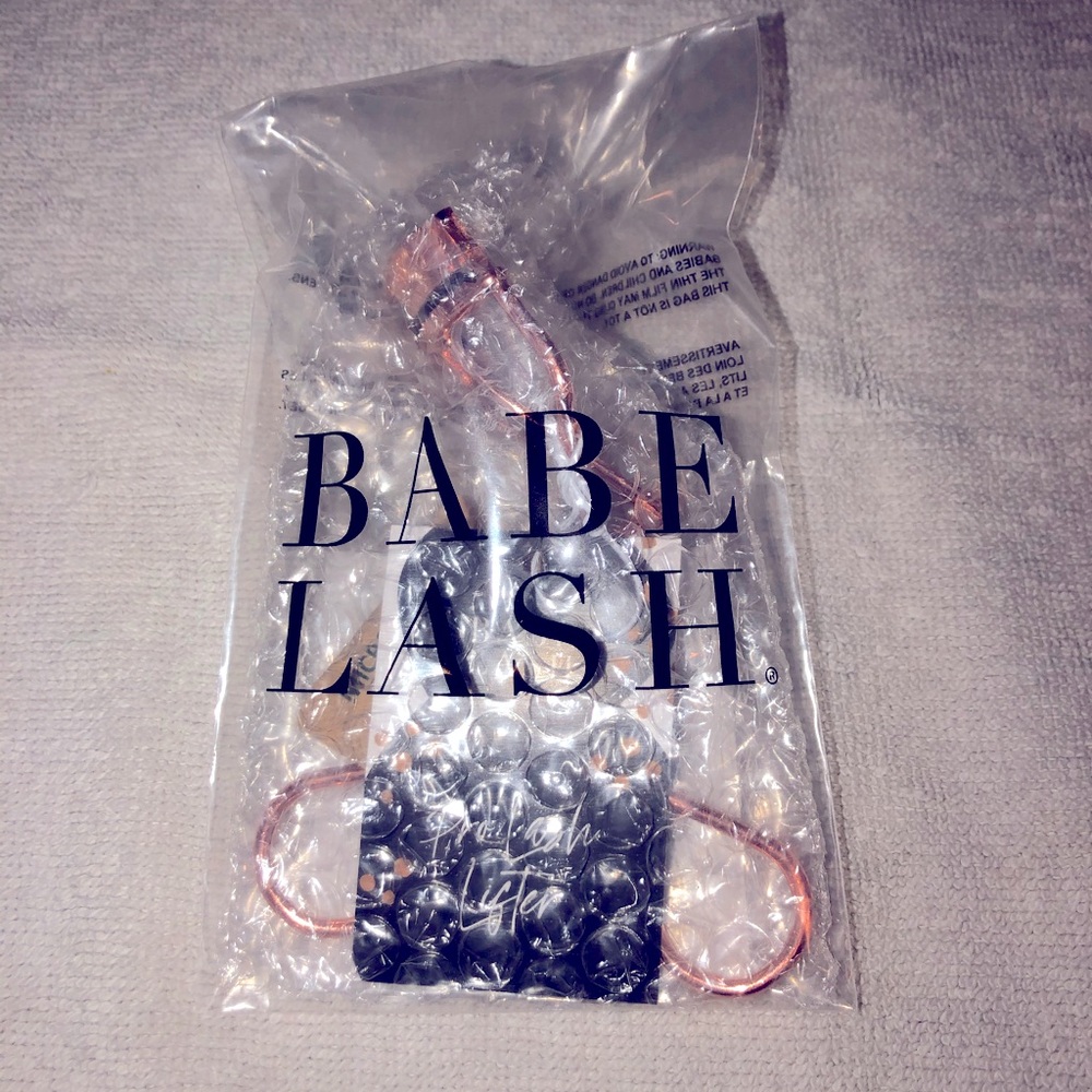 Babe lash lash curler. 🍀bundle 2 or more save 20%🍀